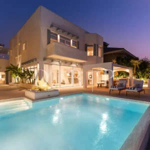 4 BR Luxury Villa | Private Beach | Upgraded